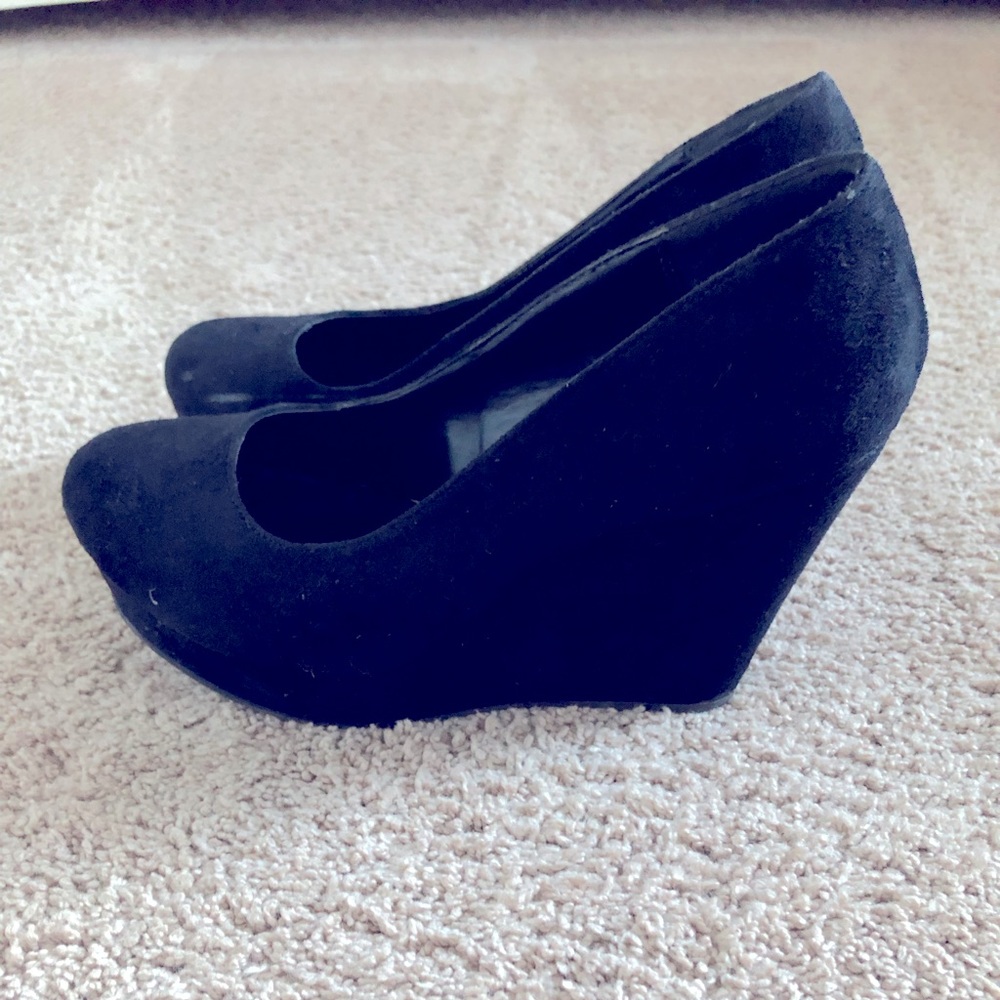 Soda Black Platform Wedges
